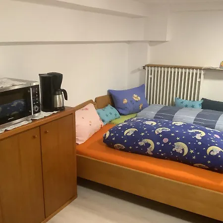 Doppelzimmer Mit Neuem Bad Und Sportpool-nutzung Aussen, Im Souterrain Der Naturpark, Garten Mit Rheinblick *